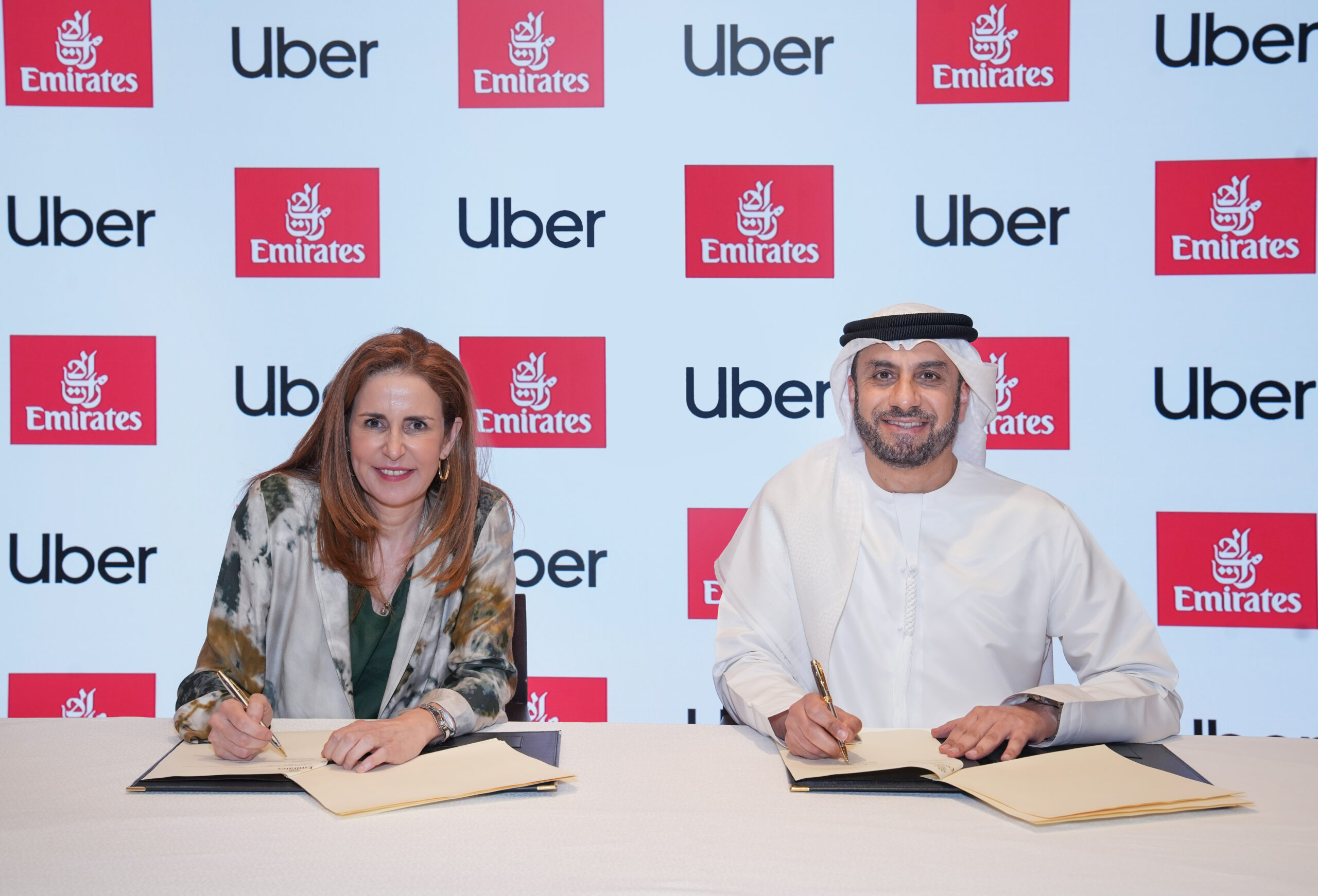 Emirates και Uber ενώνουν τις δυνάμεις τους για πιο άνετα ταξίδια και επιβραβεύσεις στους επιβάτες