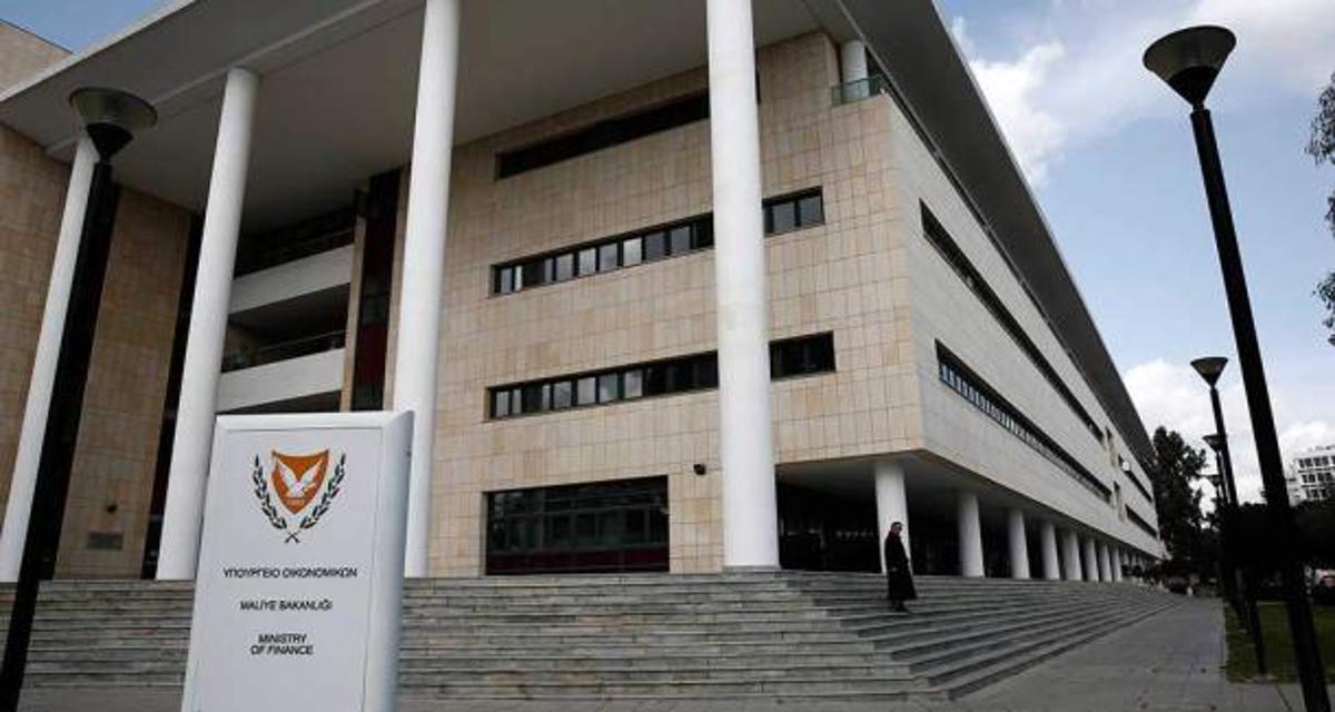 ΥΠΟΙΚ: Ζητά γνωμάτευση για στήριξη σε κουρεμένες εταιρείες