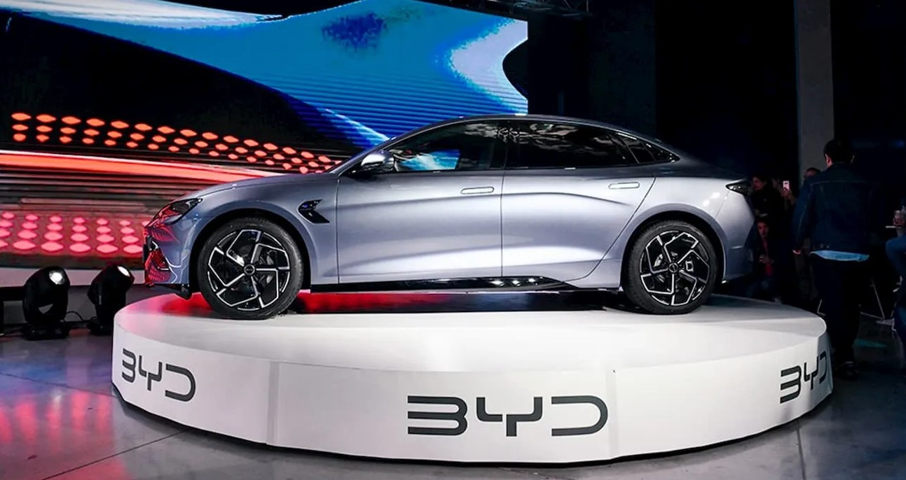 Κίνα vs BYD: Προειδοποίηση για τον ανεξέλεγκτο πόλεμο τιμών στα ηλεκτρικά οχήματα