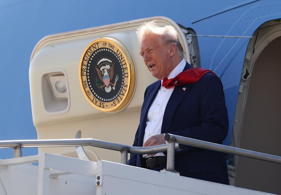 Ο Τραμπ αποσύρει την απειλή δασμών προς την Ευρώπη! Μιλά για «μελλοντική συμφωνία» για τη Γροιλανδία