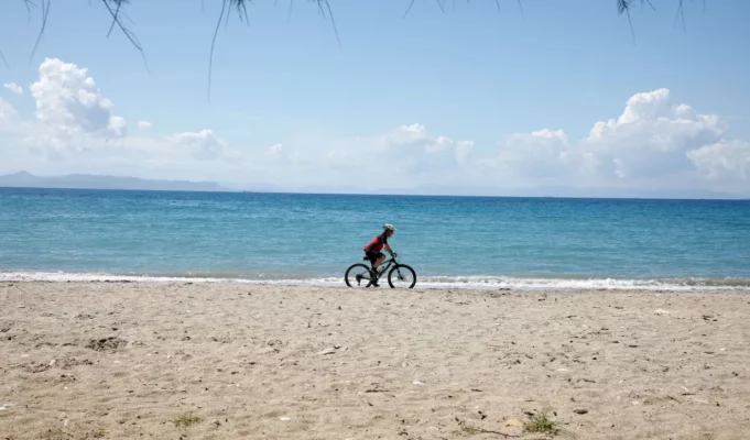 &Eta; &Mu;&epsilon;&sigma;&#x3cc;&gamma;&epsilon;&iota;&omicron;&sigmaf; &kappa;&alpha;&tau;&#x3ad;&gamma;&rho;&alpha;&psi;&epsilon; &tau;&eta;&nu; &Kappa;&upsilon;&rho;&iota;&alpha;&kappa;&#x3ae; &rho;&epsilon;&kappa;&#x3cc;&rho; &theta;&epsilon;&rho;&mu;&omicron;&kappa;&rho;&alpha;&sigma;&#x3af;&alpha;&sigmaf; &epsilon;&pi;&iota;&phi;&#x3ac;&nu;&epsilon;&iota;&alpha;&sigmaf; &theta;&alpha;&lambda;&#x3ac;&sigma;&sigma;&eta;&sigmaf; &gamma;&iota;&alpha; &Iota;&omicron;&#x3cd;&nu;&iota;&omicron; &mu;&#x3ae;&nu;&alpha;