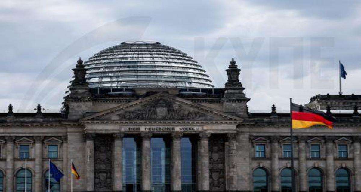 Bundesbank: Κίνδυνος ύφεσης γερμανικής οικονομίας σε περίπτωση δασμών 30% από ΗΠΑ Bundesbank: Κίνδυνος ύφεσης γερμανικής οικονομίας σε περίπτωση δασμών 30% από ΗΠΑ