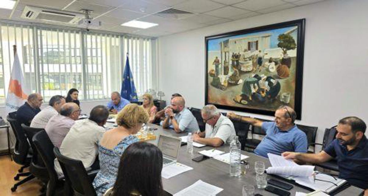 Στα προγράμματα της ΑνΑΔ οι αγρότες, συνάντηση στο Υπουργείο Εργασίας με αγροτικές οργανώσεις