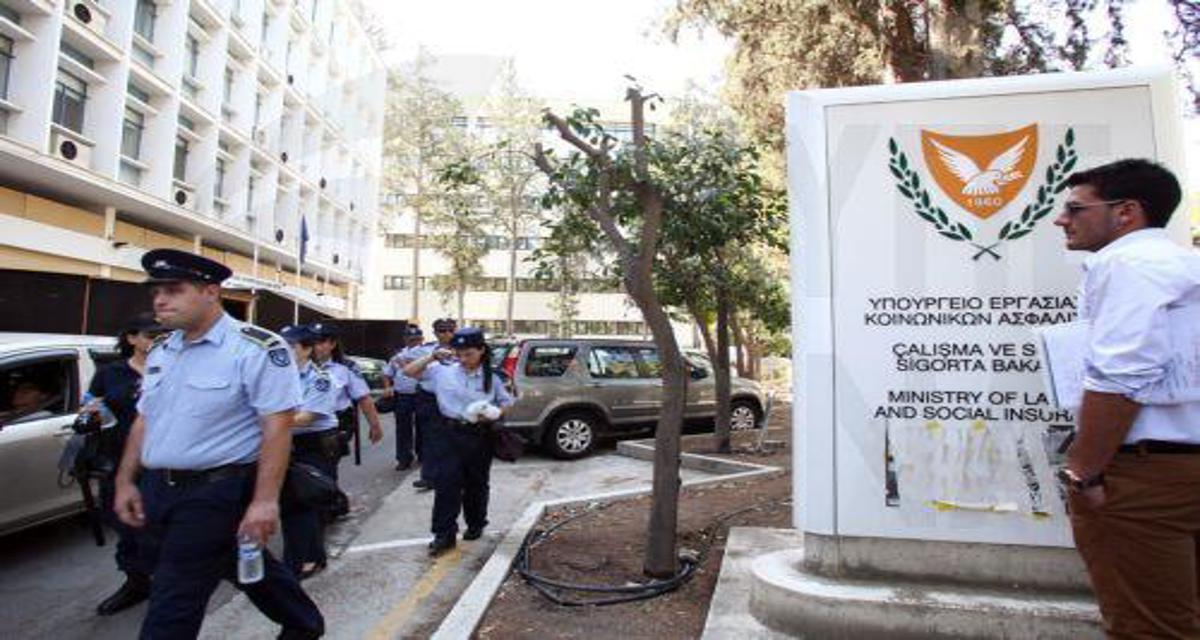 Αυξήθηκε το α΄εξάμηνο ο μέσος όρος της απασχόλησης στην Κυβέρνηση