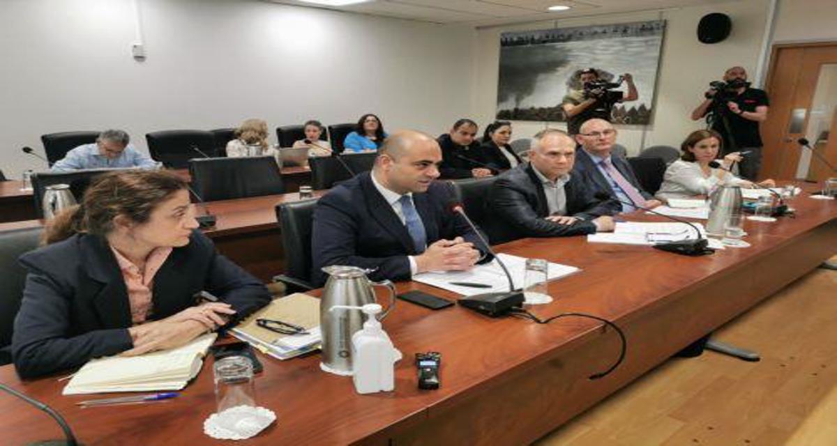 Θα λειτουργήσουμε για ομαλή εξέλιξη σε όλα τα εκκρεμή ζητήματα, λέει ο Υπουργός Εργασίας Θα λειτουργήσουμε για ομαλή εξέλιξη σε όλα τα εκκρεμή ζητήματα, λέει ο Υπουργός Εργασίας
