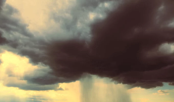 Cloudbursts: &#x38c;&tau;&alpha;&nu; &omicron;&iota; &omicron;&upsilon;&rho;&alpha;&nu;&omicron;&#x3af; &alpha;&nu;&omicron;&#x3af;&gamma;&omicron;&upsilon;&nu; &kappa;&alpha;&iota; &pi;&nu;&#x3af;&gamma;&omicron;&upsilon;&nu; &omicron;&lambda;&#x3cc;&kappa;&lambda;&eta;&rho;&epsilon;&sigmaf; &chi;&#x3ce;&rho;&epsilon;&sigmaf;