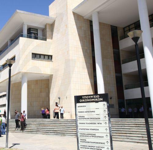 Αύξηση απασχόλησης στην Κυβέρνηση τον Ιούλιο κατά 0,8% σε ετήσια βάση