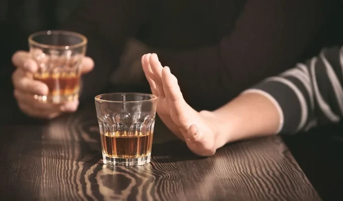 Το αλκοόλ ευθύνεται για χιλιάδες περιστατικά καρκίνου και κοστίζει δισεκατομμύρια ευρώ στην Ευρώπη, προειδοποιεί ο ΠΟΥ Το αλκοόλ ευθύνεται για χιλιάδες περιστατικά καρκίνου και κοστίζει δισεκατομμύρια ευρώ στην Ευρώπη, προειδοποιεί ο ΠΟΥ