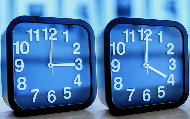 Αλλαγή ώρας 2025: Πότε γυρίζουμε τα ρολόγια και γιατί οι επιστήμονες λένε «φτάνει πια» Αλλαγή ώρας 2025: Πότε γυρίζουμε τα ρολόγια και γιατί οι επιστήμονες λένε «φτάνει πια»