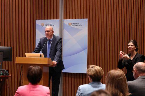 Εκσυγχρονισμός, έλεγχος, διαφάνεια ΓΛ θωρακίζουν τα δημοσιονομικά λέει ο ΥΠΟΙΚ Εκσυγχρονισμός, έλεγχος, διαφάνεια ΓΛ θωρακίζουν τα δημοσιονομικά λέει ο ΥΠΟΙΚ