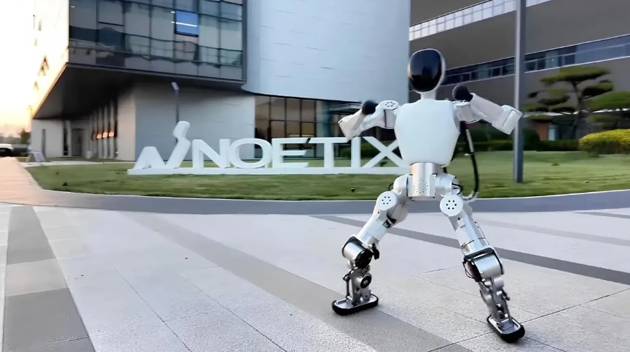 Bumi: Το κινέζικο ανθρωποειδές ρομπότ που κοστίζει όσο… ένα iPhone – Τι μπορεί να κάνει και γιατί θεωρείται game changer