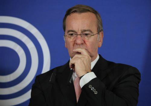 Το ΝΑΤΟ μπορεί να αμυνθεί σε ρωσική επίθεση, λέει ο Γερμανός Υπουργός Άμυνας