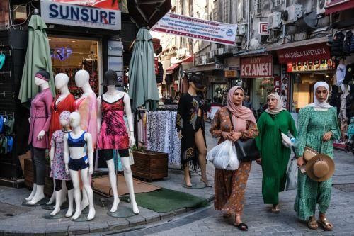 Μειώθηκε ελαφρώς, στο 32,87%, ο πληθωρισμός στην Τουρκία τον Οκτώβριο