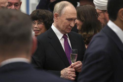 Ο Πούτιν εξήρε τις δυνατότητες των πυρηνοκίνητων όπλων που δοκιμάστηκαν πρόσφατα