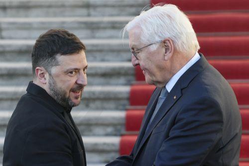 Νέες συνομιλίες Ζελένσκι με Αμερικανούς απεσταλμένους για τερματισμό πολέμου στην Ουκρανία