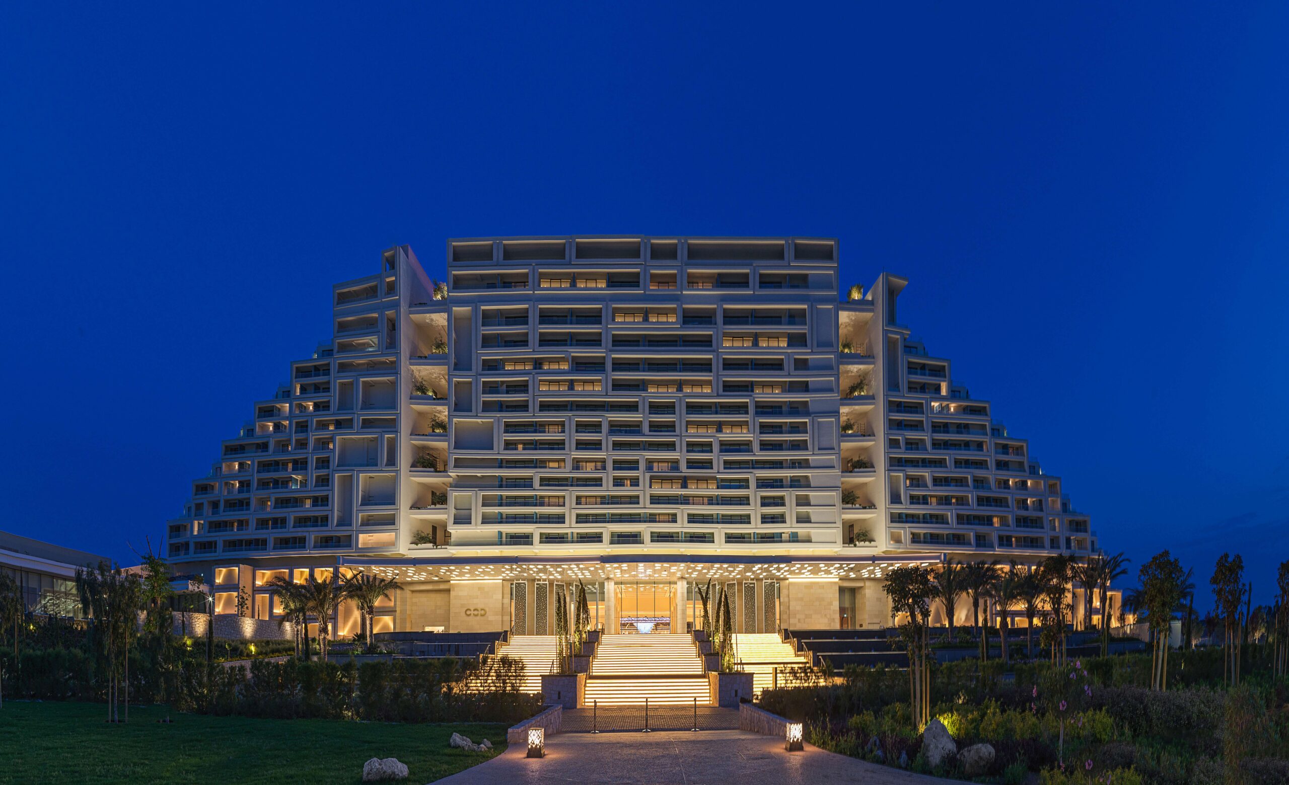 City of Dreams Mediterranean: &Mu;&omicron;ί&rho;&alpha;&sigma;&epsilon; &euro;563,607.91 &sigma;&epsilon; &pi;&rho;&omicron;&omicron;&delta;&epsilon;&upsilon;&tau;&iota;&kappa;ά &tau;&zeta;ά&kappa;&pi;&omicron;&tau; &tau;&omicron;&nu; &Iota;&alpha;&nu;&omicron;&upsilon;ά&rho;&iota;&omicron;