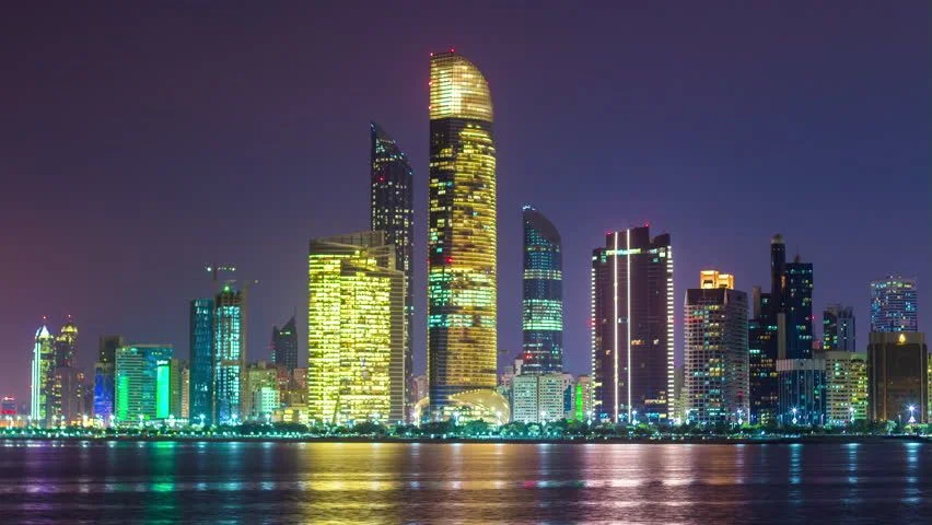 Εκρήξεις στη Yas Marina στο Άμπου Ντάμπι – Αναφορές για επίθεση με πυραύλους και drones