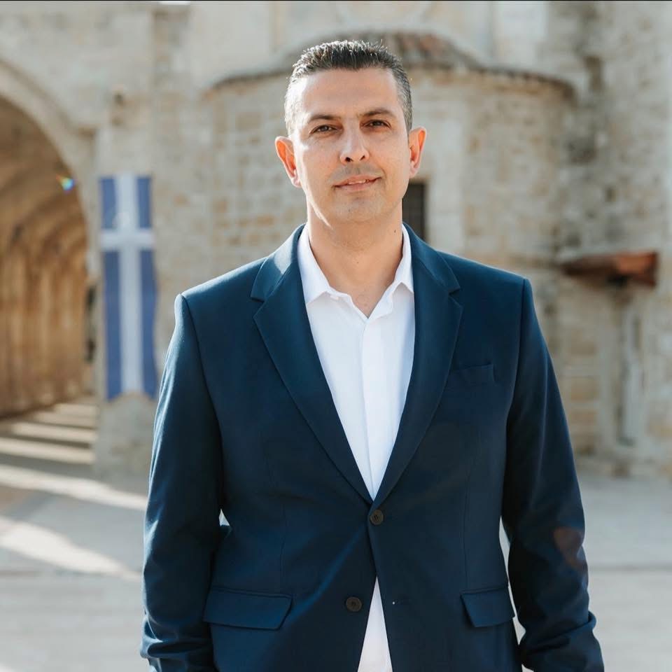 &Omicron; &alpha;&phi;&theta;ώ&delta;&eta;&sigmaf; &pi;&upsilon;&rho;&epsilon;&tau;ό&sigmaf;, &omicron;&iota; &Tau;/&kappa;, &tau;&omicron; &chi;&alpha;&lambda;&lambda;&omicron;ύ&mu;&iota; &kappa;&alpha;&iota; &eta; &alpha;&nu;ά&gamma;&kappa;&eta; &gamma;&iota;&alpha; &epsilon;&nu;&iota;&alpha;ί&alpha; &sigma;&tau;&rho;&alpha;&tau;&eta;&gamma;&iota;&kappa;ή