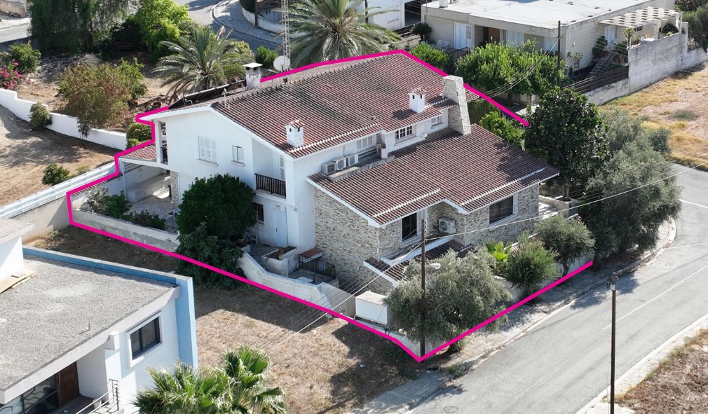 Ακίνητα σε όλη την Κύπρο με μείωση πέραν του 50% στην τιμή τους Ακίνητα σε όλη την Κύπρο με μείωση πέραν του 50% στην τιμή τους