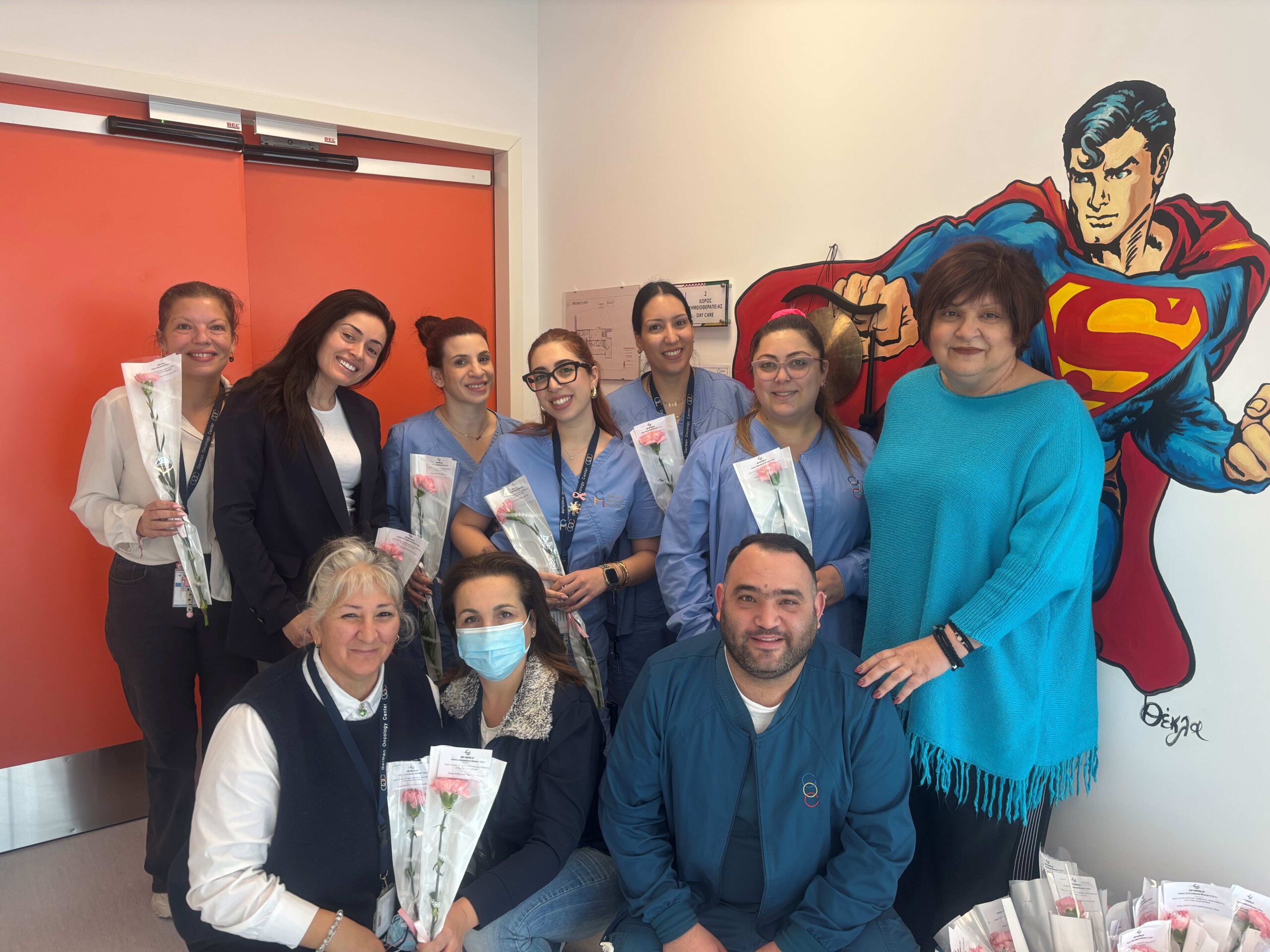 &Eta; DP World Limassol &delta;ί&pi;&lambda;&alpha; &sigma;&epsilon; &gamma;&upsilon;&nu;&alpha;ί&kappa;&epsilon;&sigmaf; &pi;&omicron;&upsilon; &delta;ί&nu;&omicron;&upsilon;&nu; &tau;&eta; &delta;&iota;&kappa;ή &tau;&omicron;&upsilon;&sigmaf; &mu;ά&chi;&eta;