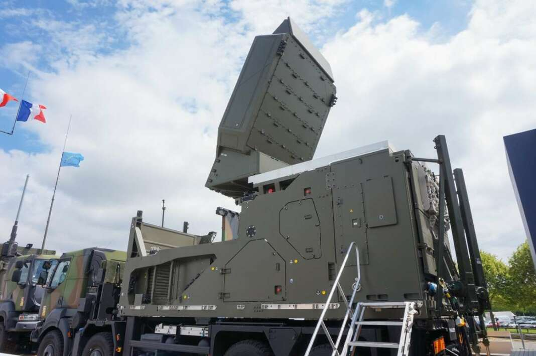 Η Γαλλία στέλνει συστήματα και δύο φρεγάτες – Θετική και η Γερμανία