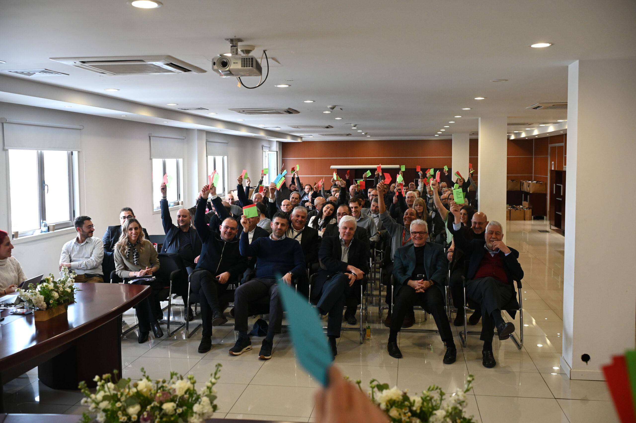 &Sigma;&epsilon; &nu;έ&alpha; &epsilon;&pi;&omicron;&chi;ή &alpha;&nu;ά&pi;&tau;&upsilon;&xi;&eta;&sigmaf; &kappa;&alpha;&iota; &kappa;&epsilon;&rho;&delta;&omicron;&phi;&omicron;&rho;ί&alpha;&sigmaf; &omicron; Ό&mu;&iota;&lambda;&omicron;&sigmaf; &Lambda;&alpha;ϊ&kappa;&omicron;ύ &ndash; &Epsilon;&pi;&iota;&sigma;&tau;&rho;&omicron;&phi;ή &sigma;&tau;&alpha; &mu;&epsilon;&rho;ί&sigma;&mu;&alpha;&tau;&alpha; &mu;&epsilon;&tau;ά &alpha;&pi;ό 20 &chi;&rho;ό&nu;&iota;&alpha;