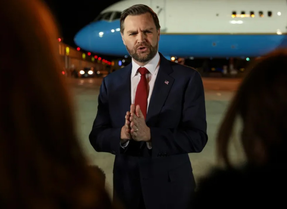 Βανς: «Το σχέδιο του Ιράν γράφτηκε από ChatGPT» – Σκληρή επίθεση πριν τις συνομιλίες