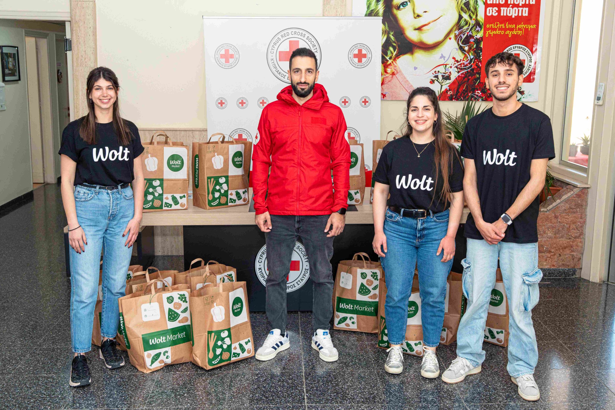 &Eta; Wolt &sigma;&tau;&eta;&rho;ί&zeta;&epsilon;&iota; &epsilon;&mu;&pi;&rho;ά&kappa;&tau;&omega;&sigmaf; &tau;&omicron; &kappa;&omicron;&iota;&nu;&omega;&nu;&iota;&kappa;ό έ&rho;&gamma;&omicron; &tau;&omicron;&upsilon; &Epsilon;&rho;&upsilon;&theta;&rho;&omicron;ύ &Sigma;&tau;&alpha;&upsilon;&rho;&omicron;ύ