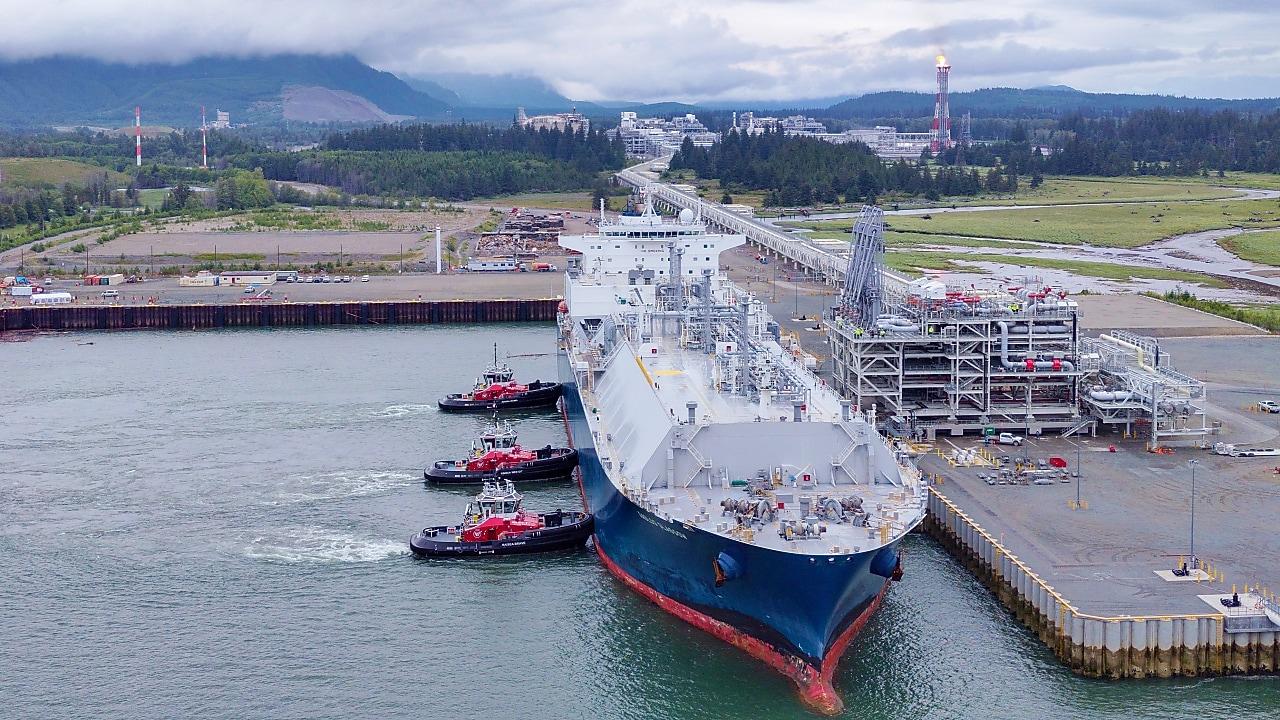 &Eta; &Gamma;&epsilon;&rho;&mu;&alpha;&nu;ί&alpha; &laquo;&kappa;&lambda;&epsilon;&iota;&delta;ώ&nu;&epsilon;&iota;&raquo; LNG &alpha;&pi;ό &tau;&omicron;&nu; &Kappa;&alpha;&nu;&alpha;&delta;ά &gamma;&iota;&alpha; &nu;&alpha; &theta;&omega;&rho;&alpha;&kappa;&iota;&sigma;&tau;&epsilon;ί &epsilon;&nu;&epsilon;&rho;&gamma;&epsilon;&iota;&alpha;&kappa;ά &mu;&epsilon;&tau;ά &tau;&iota;&sigmaf; &kappa;&rho;ί&sigma;&epsilon;&iota;&sigmaf; &mu;&epsilon; &tau;&eta; &Rho;&omega;&sigma;ί&alpha;