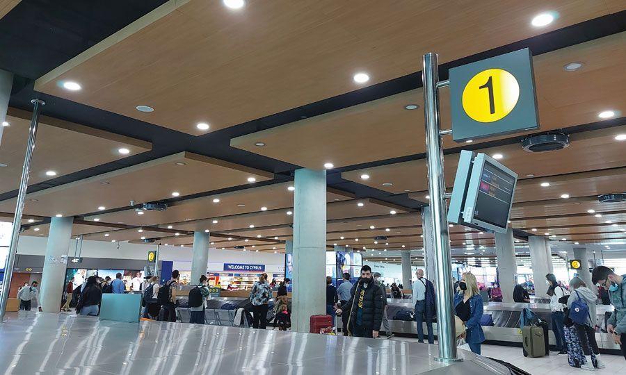 Hermes Airports: &Mu;&epsilon;&iota;&omega;&mu;έ&nu;&epsilon;&sigmaf; &alpha;&phi;ί&xi;&epsilon;&iota;&sigmaf; &tau;&omicron;&nu; &Alpha;&pi;&rho;ί&lambda;&iota;&omicron; &ndash; &Iota;&sigma;&chi;&upsilon;&rho;ή &eta; &sigma;&upsilon;&nu;&delta;&epsilon;&sigma;&iota;&mu;ό&tau;&eta;&tau;&alpha;