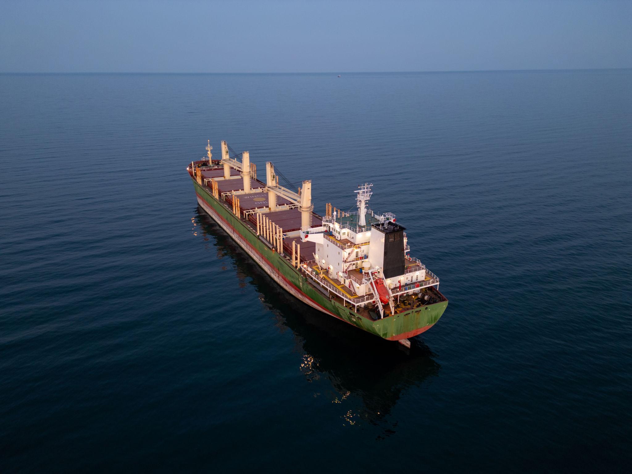 Safe Bulkers: &Pi;&alpha;ί&rho;&nu;&epsilon;&iota; &tau;&omicron; &laquo;&pi;&rho;ά&sigma;&iota;&nu;&omicron; &phi;&omega;&sigmaf;&raquo; &gamma;&iota;&alpha; &epsilon;ί&sigma;&omicron;&delta;&omicron; &sigma;&tau;&omicron; &Chi;&rho;&eta;&mu;&alpha;&tau;&iota;&sigma;&tau;ή&rho;&iota;&omicron; &Alpha;&theta;&eta;&nu;ώ&nu;