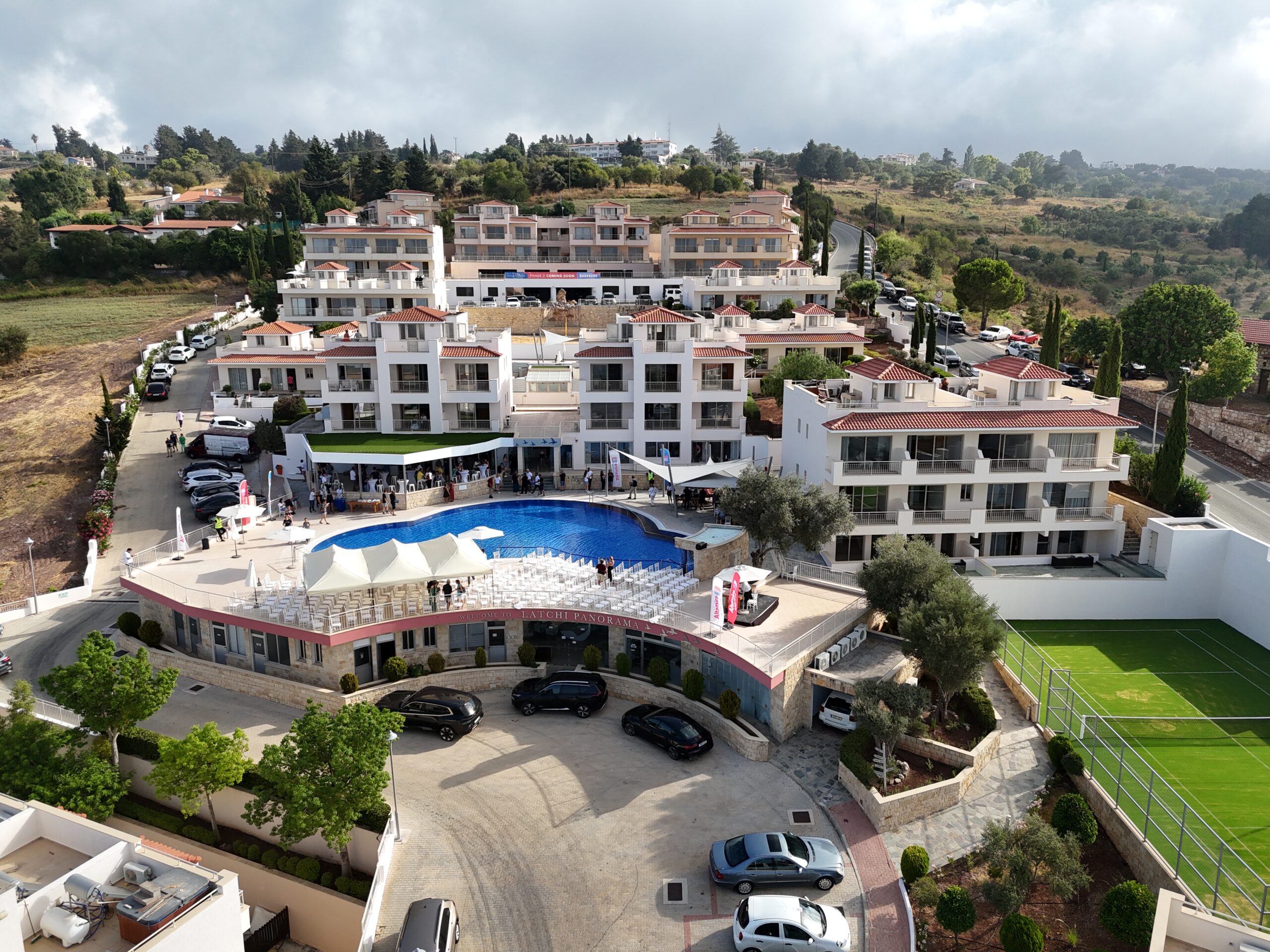 Altamira Real Estate: Sold out 26 &delta;&iota;&alpha;&mu;&epsilon;&rho;ί&sigma;&mu;&alpha;&tau;&alpha; &mu;έ&sigma;&omega; Live Bidding