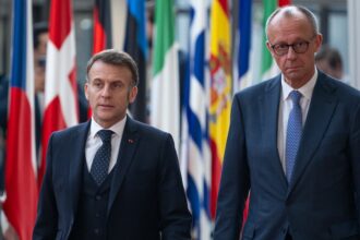 Ο Εμανουέλ Μακρόν και ο Φρίντριχ Μερτς σε ευρωπαϊκή σύνοδο