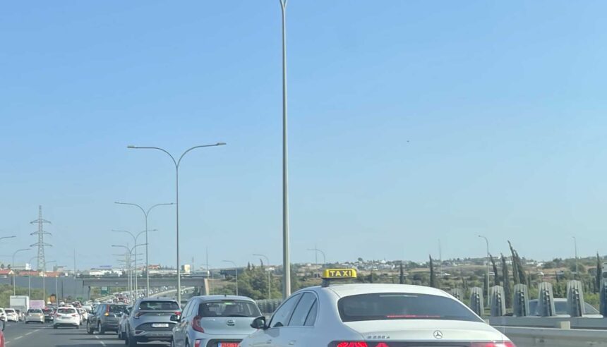 Κυκλοφοριακή συμφόρηση σε αυτοκινητόδρομο της Κύπρου