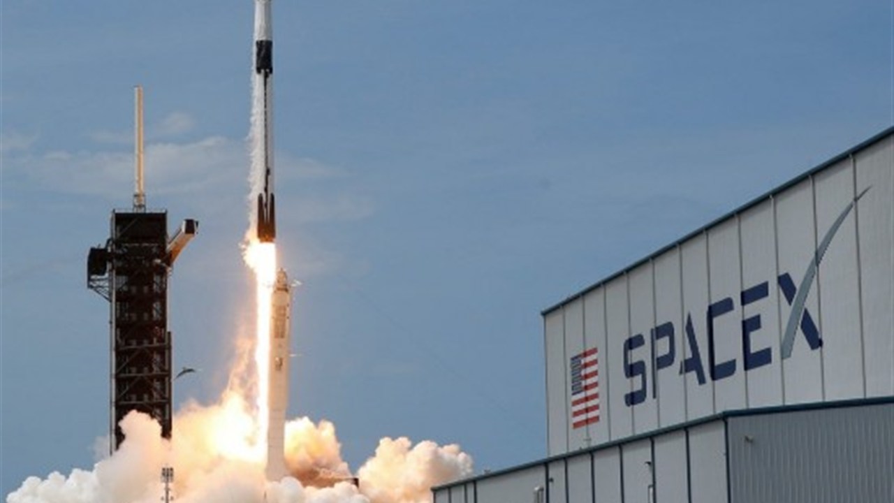 SpaceX &kappa;&alpha;&iota; &Pi;&epsilon;&nu;&tau;ά&gamma;&omega;&nu;&omicron;: 18 &epsilon;&kappa;&tau;&omicron;&xi;&epsilon;ύ&sigma;&epsilon;&iota;&sigmaf; &pi;&omicron;&upsilon; &kappa;ά&nu;&omicron;&upsilon;&nu; &tau;&omicron;&nu; Musk &kappa;&rho;ί&sigma;&iota;&mu;&omicron; &kappa;&rho;ί&kappa;&omicron; &tau;&eta;&sigmaf; &alpha;&mu;&epsilon;&rho;&iota;&kappa;&alpha;&nu;&iota;&kappa;ή&sigmaf; ά&mu;&upsilon;&nu;&alpha;&sigmaf;