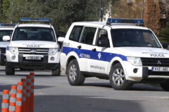 Οχήματα της Αστυνομίας Κύπρου σε επιχείρηση
