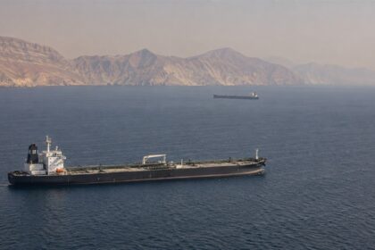 Ιράν: «Κλειστό το Ορμούζ μέχρι να δεχθούν οι ΗΠΑ όλους τους όρους» – κεντρική εικόνα