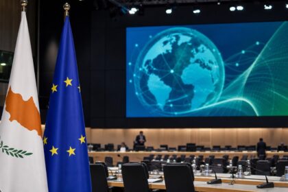 Κομισιόν προς Άγκυρα: Μη αποδεκτός ο αποκλεισμός της Κύπρου από την COP31 – καθαρή editorial απεικόνιση