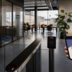 Revolut–WeWork: Η περικοπή ενός premium προνομίου αποκαλύπτει τα όρια των fintech bundles – καθαρή editorial απεικόνιση