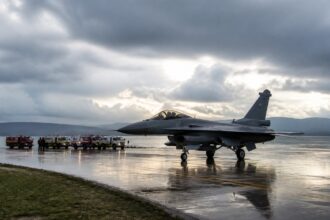 F‑16 συνετρίβη στη Γιάλοβα: Νέο συμβάν στην τουρκική Πολεμική Αεροπορία – καθαρή editorial απεικόνιση
