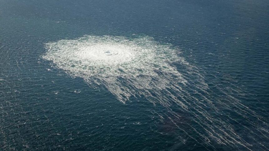Η διαρροή φυσικού αερίου από τον Nord Stream 2 στη Βαλτική Θάλασσα μετά τις εκρήξεις του Σεπτεμβρίου 2022