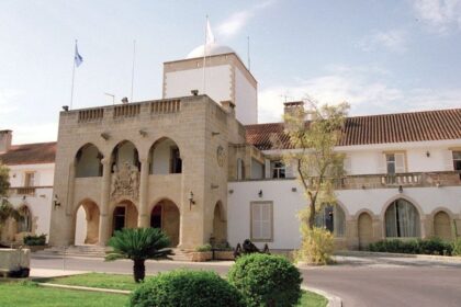 Το Προεδρικό Μέγαρο στη Λευκωσία όπου πραγματοποιείται η συνάντηση για τους επηρεαζόμενους του 2013