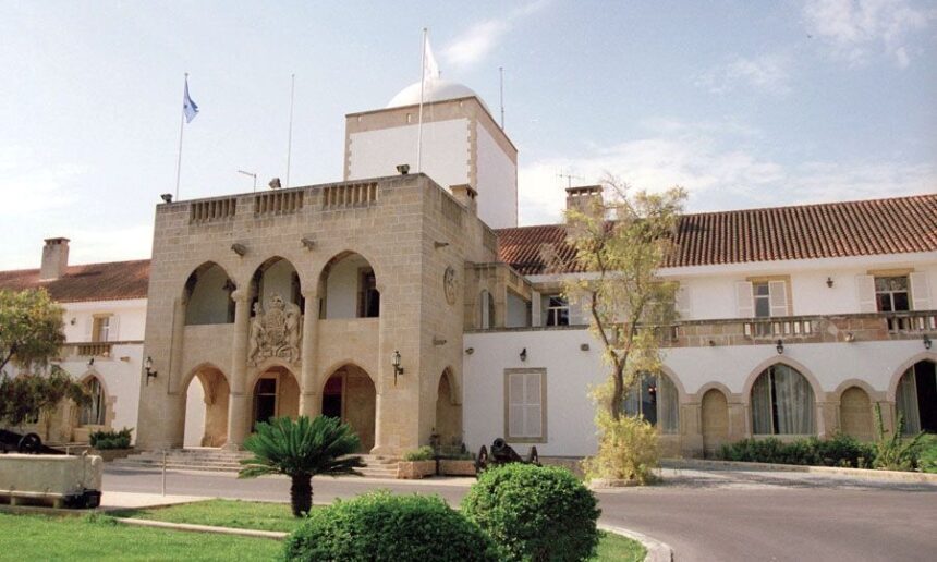 Το Προεδρικό Μέγαρο στη Λευκωσία όπου πραγματοποιείται η συνάντηση για τους επηρεαζόμενους του 2013