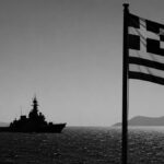 Ελληνική σημαία σε ακριτικό νησί του Αιγαίου