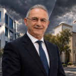 Φωτοσύνθεση του Αβέρωφ Νεοφύτου με τα κτίρια του ΔΗΣΥ και του Προεδρικού στο φόντο