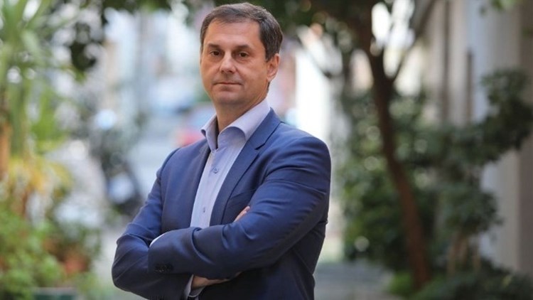 Ο Χάρης Θεοχάρης