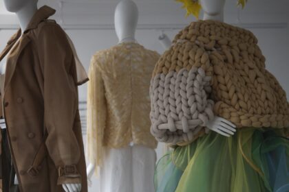 Ενδύματα της έκθεσης Fashion Fighting Stigma στο BAF της Λευκωσίας
