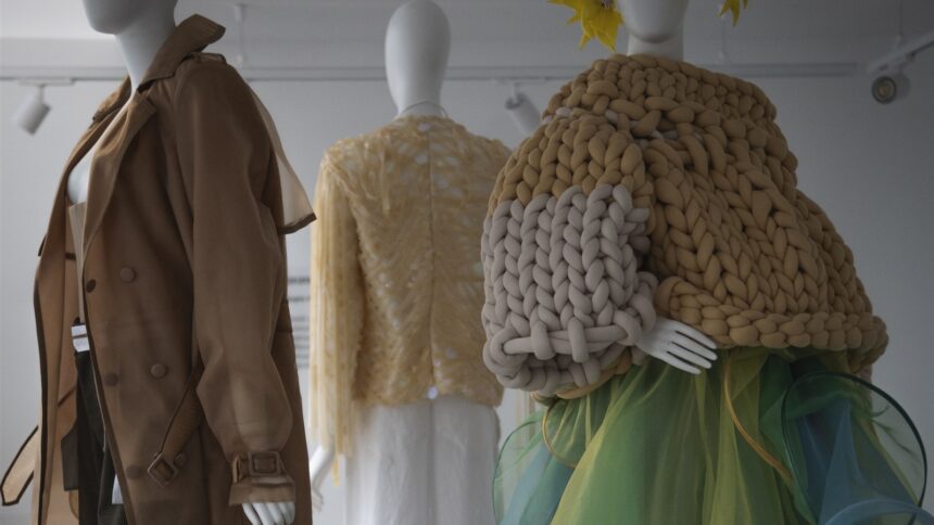 Ενδύματα της έκθεσης Fashion Fighting Stigma στο BAF της Λευκωσίας