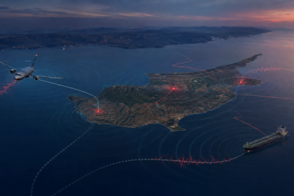 Συμβολική απεικόνιση αεροσκάφους πάνω από την Κύπρο με παρεμβολές σε δορυφορικό σήμα πλοήγησης