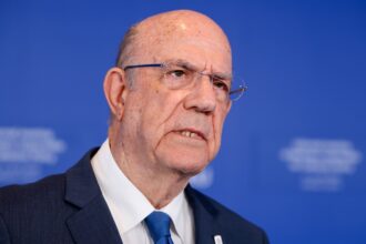 Ο υπουργός Οικονομικών Μάκης Κεραυνός σε εκδήλωση στη Λευκωσία τον Ιούνιο 2026